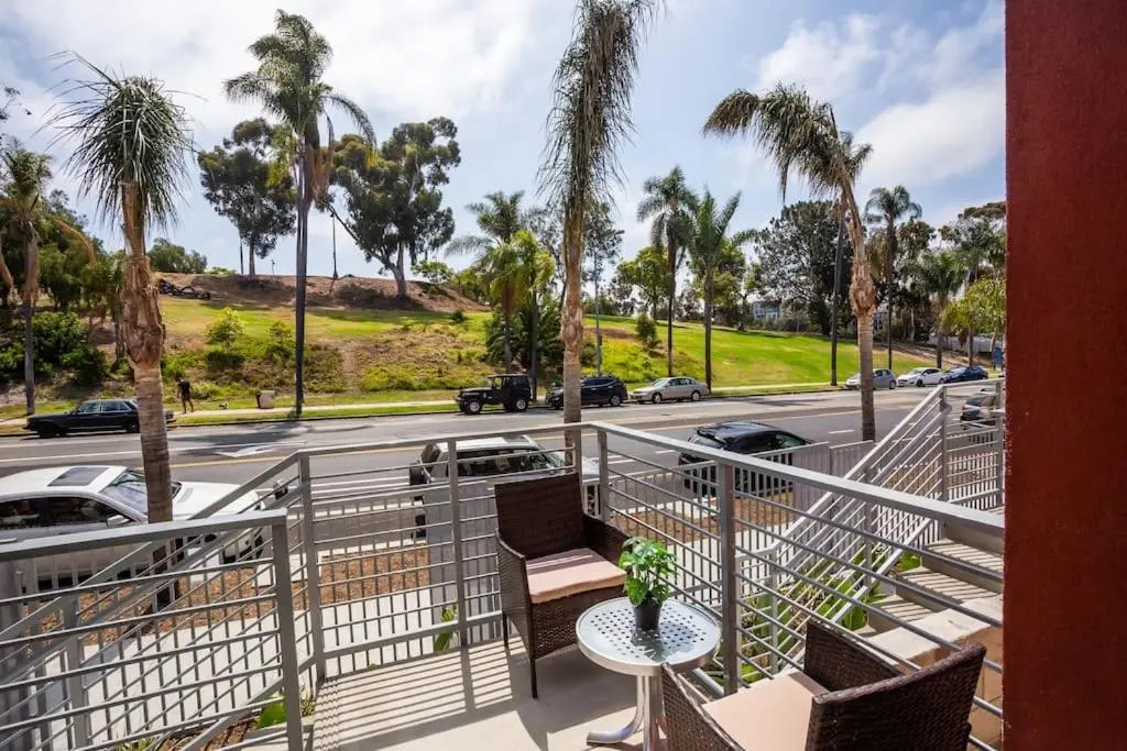 Spacious 1 Bedroom Apartment in Heart of San Diego