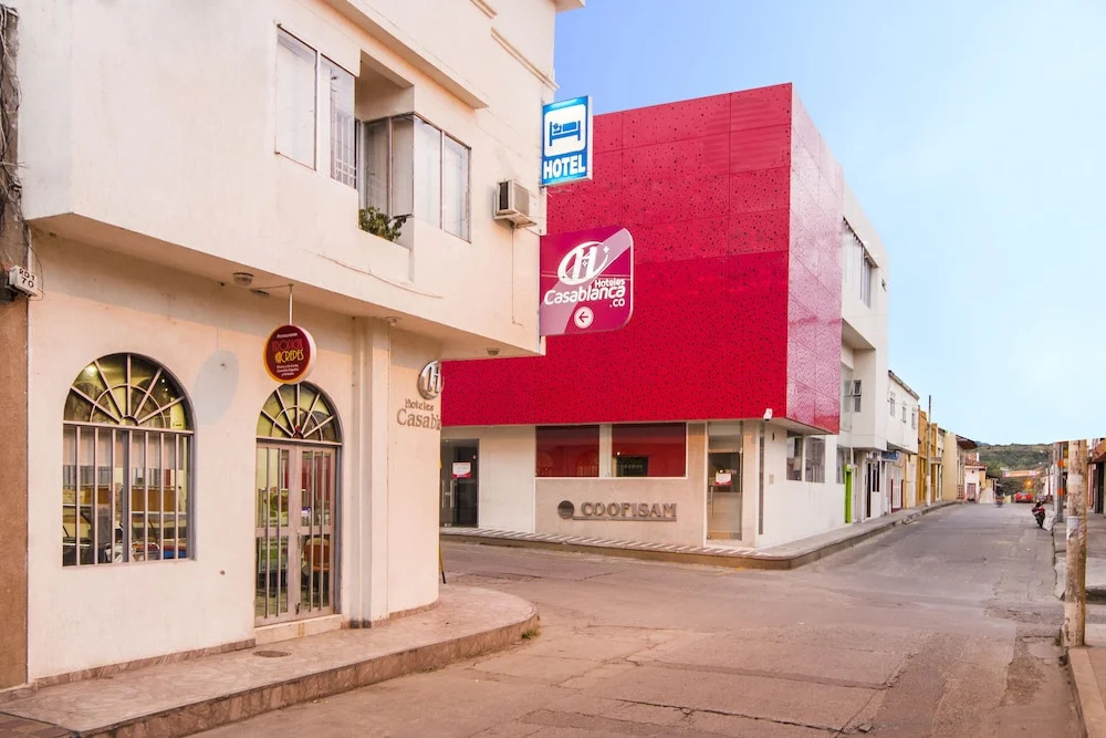 Casablanca Hotel, RestoBar, Catering, Eventos & Turismo en Garzón