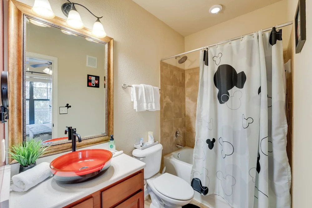 9 Mi to Disney: Davenport Condo w/ Community Pools