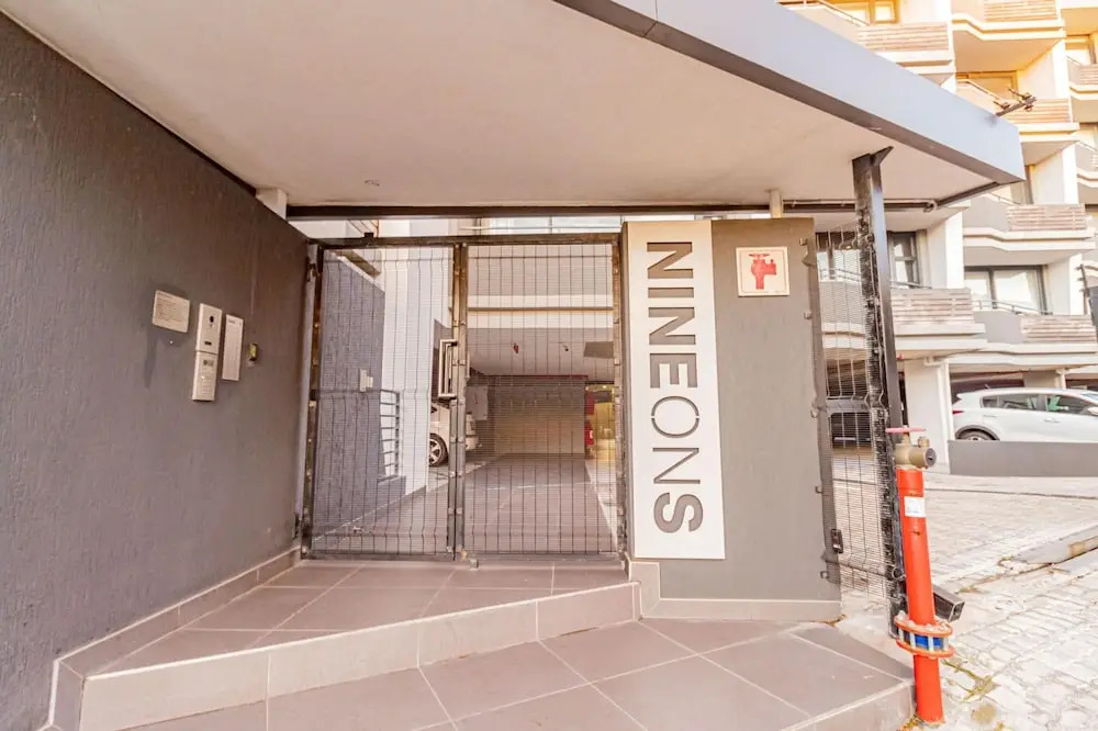 Conveniently Located Apartment in Green Point C on S