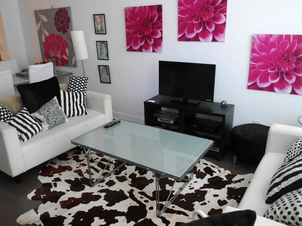 Charming 1 Bedroom Town Home