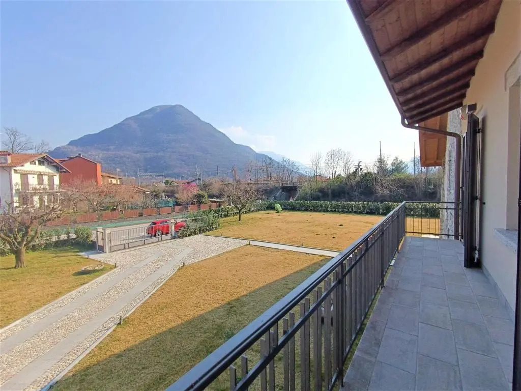 Winter Spring Summer Apartments