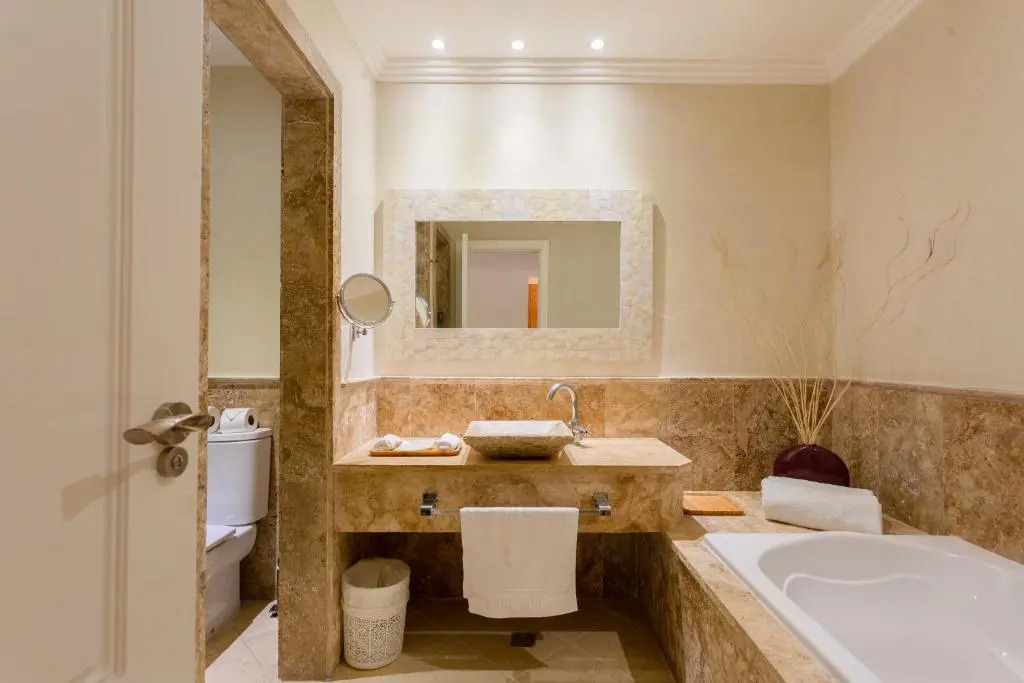 Luxe 1 BR Cap Cana, DR - Steps Away From Pool, King Bed, Caribbean Paradise!
