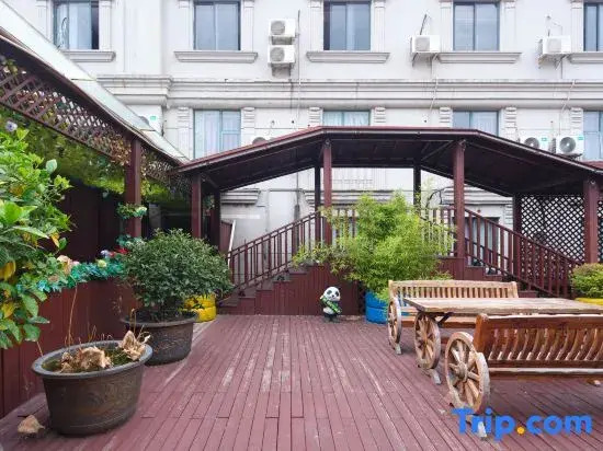 Jinsanyuan Garden Hotel (Hongzhou Night Market, Malu Packaging City, Jiading, Shanghai)