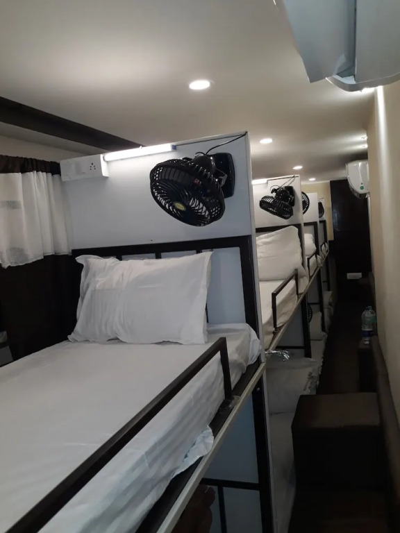 Deck 3 Airport Dormitory - Hostel