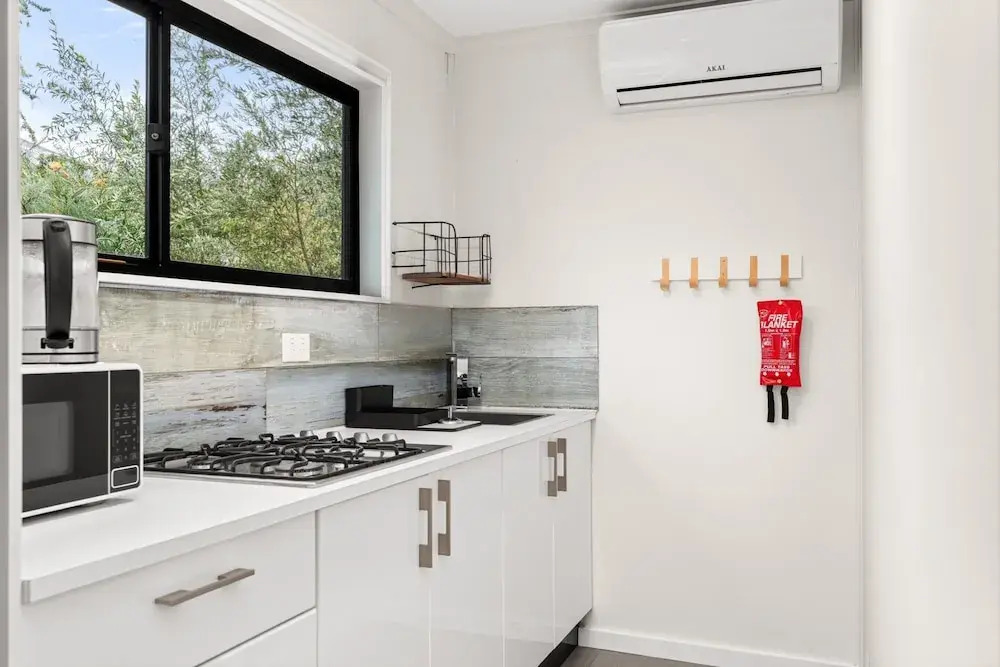 Bright 1-bed Apartment With Garden Views