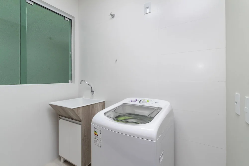 Apartamento 2 Dormitórios a 80 Metros do Mar