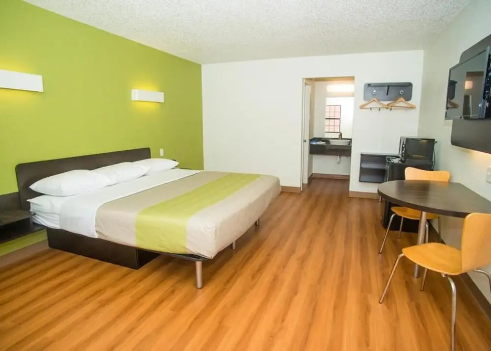 Inn And Suites Palestine