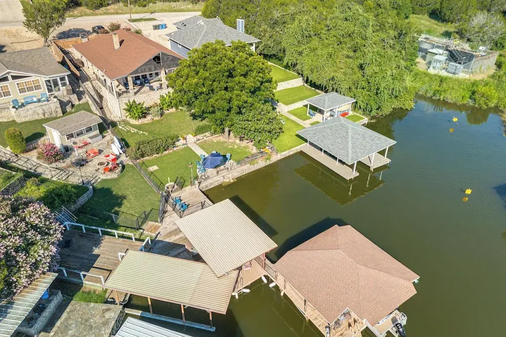 Lakefront Granbury Home w/ Dock, Decks & Hot Tub!