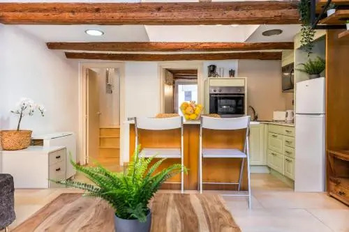 Beach Style Loft, 5 Min From the Beach