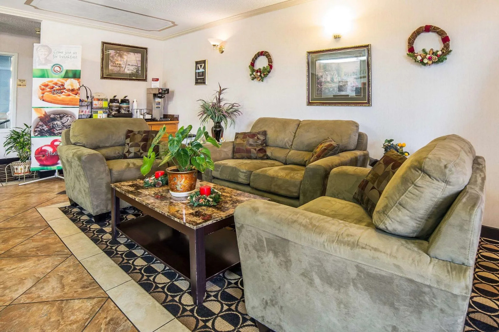 FairBridge Inn & Suites Sunnyside