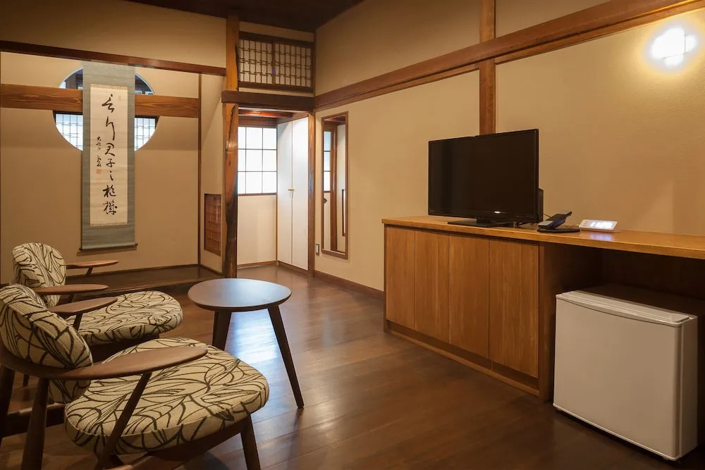 KANSUIRO ANNEX