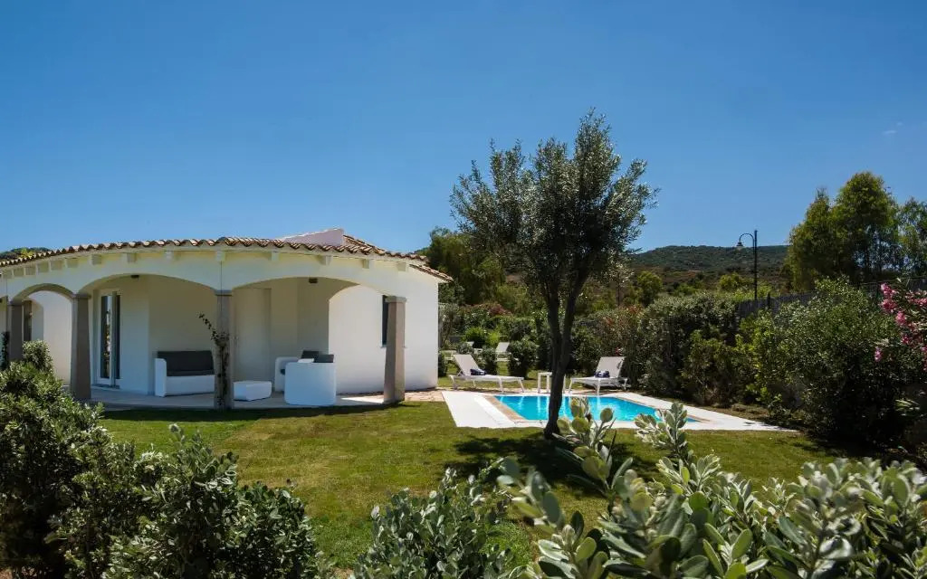 Limone Beach Resort