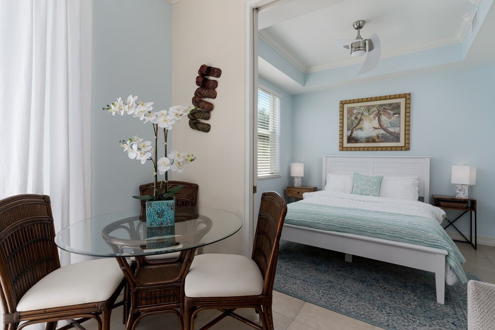 ~ The Bonita Paddle A202 ~ Beautiful Bonita Springs Condo With Mother In Law Suite! 3 Bedroom Condo by RedAwning