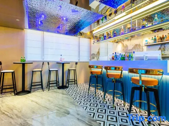 FeNo· ElEGANCE· HARMONY  Hotel (Tianhe Zhengjia Plaza & Tiyu West Road Branch)