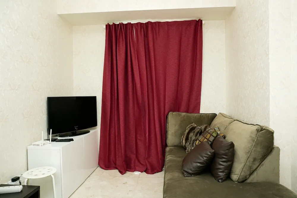 Comfy 2BR Puri Orchard Apartment