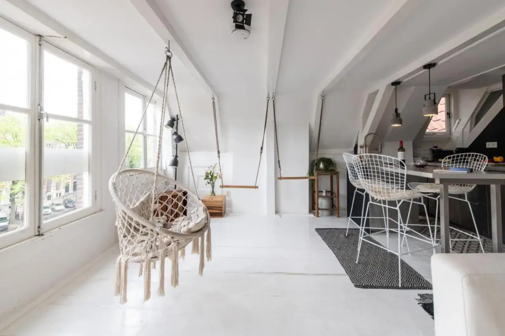 B&NOB SOSial Spaces
