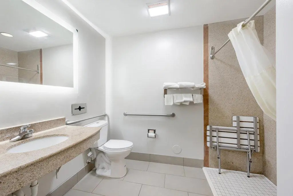 Red Roof Inn PLUS & Suites Birmingham - Bessemer