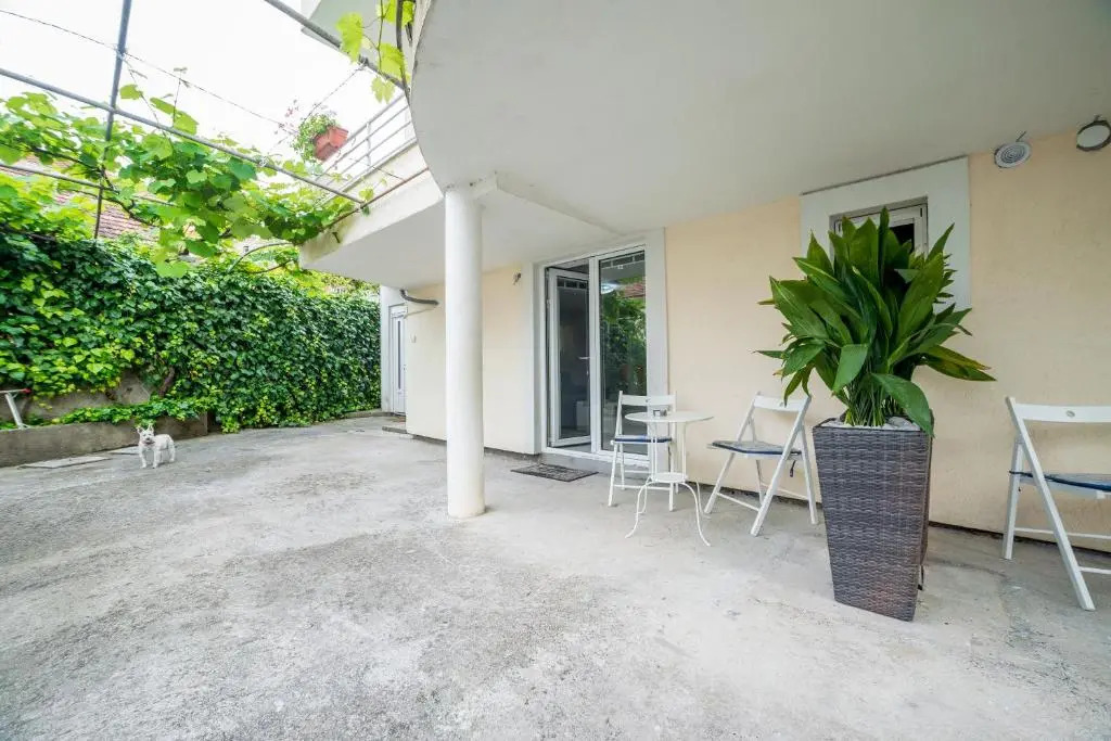 Apartments Teodo
