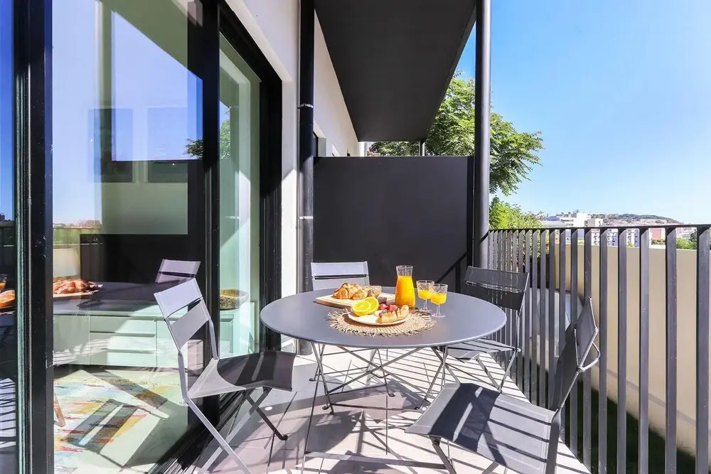 AV Liberdade Premium I by Homing