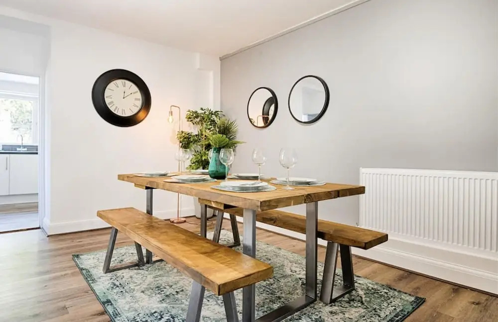 4 Bed Executive Style House - Near City Centre