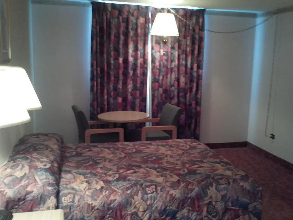 Knights Inn Brandon