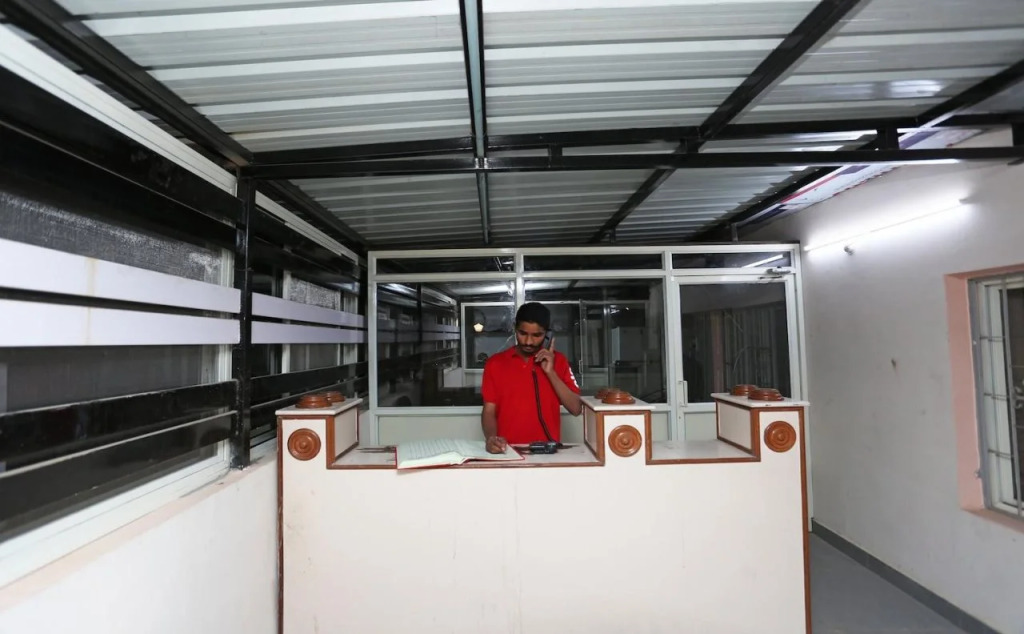 Hotel Royal Palm by OYO Rooms