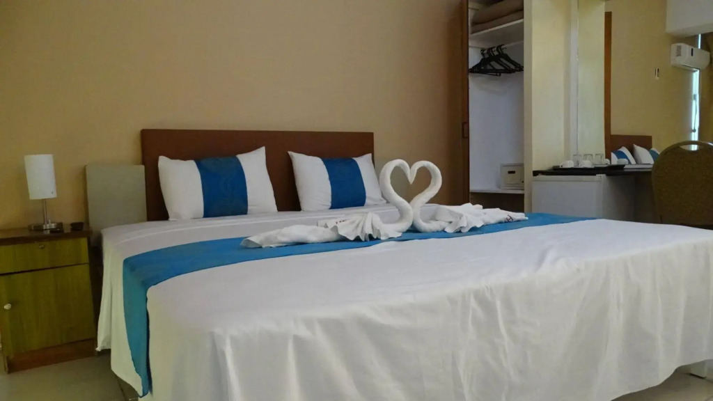Hypertek Hotel