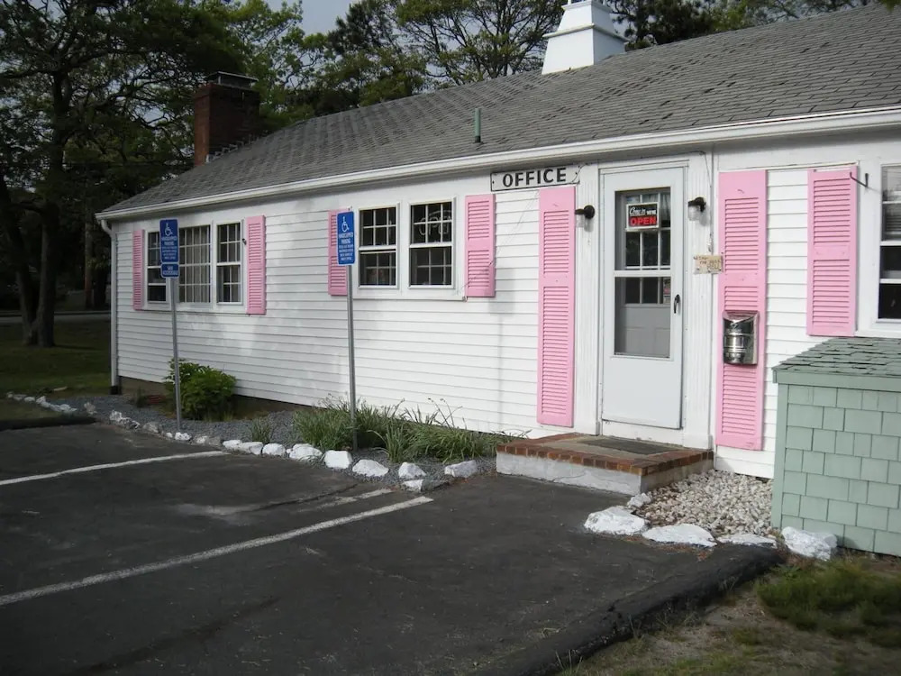Bass River Motel