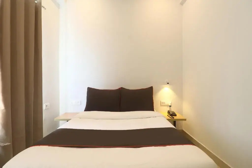 Townhouse Oak Arvindo Park Indira Nagar Formerly Rama Inn