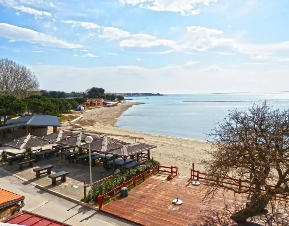 Mark - 10 m From sea - A5