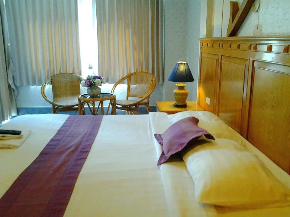 Leng Hotel