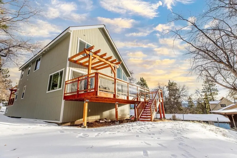 Kodiak by Avantstay - Picturesque Big Bear Home w Modern Amenities & Large Balcony