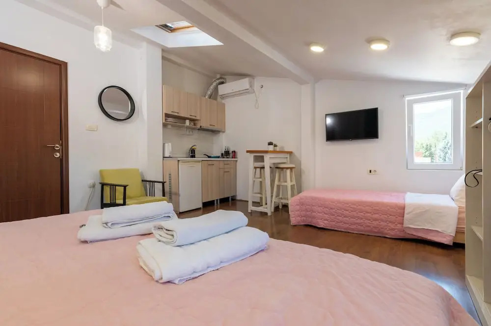 White and Wood Boutique Hotel