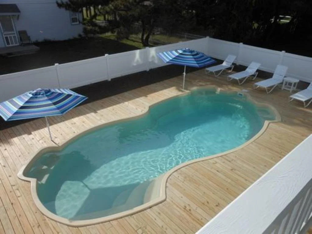 Lifes A Beach 4 Bedroom Home by RedAwning