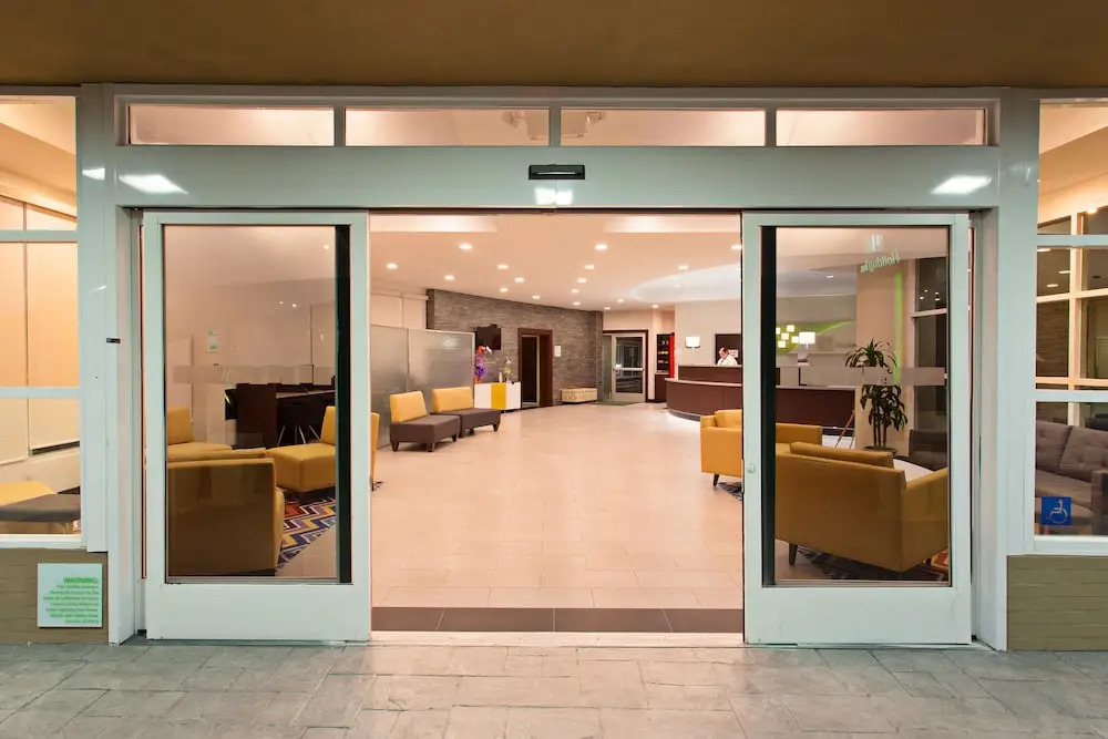 Holiday Inn West Covina (Ex Rodeway Inn Near Fairplex)