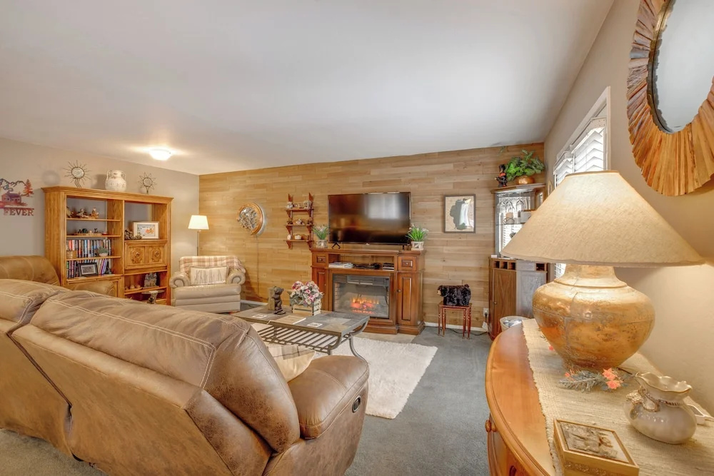 Hot Tub, 1 Mi to Beach: South Lake Tahoe Home