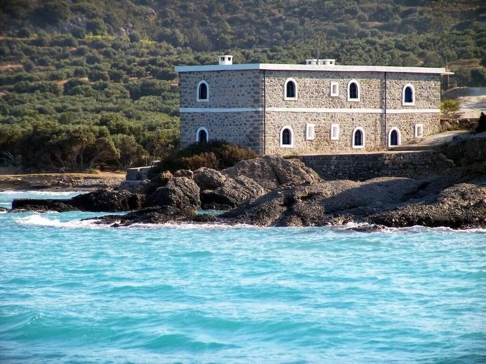 Karavostassi - The Stonehouse