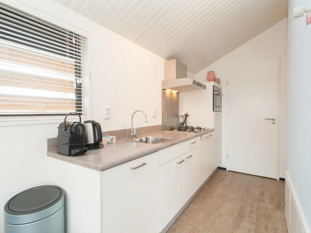 Ameland Lodge w/ Veranda