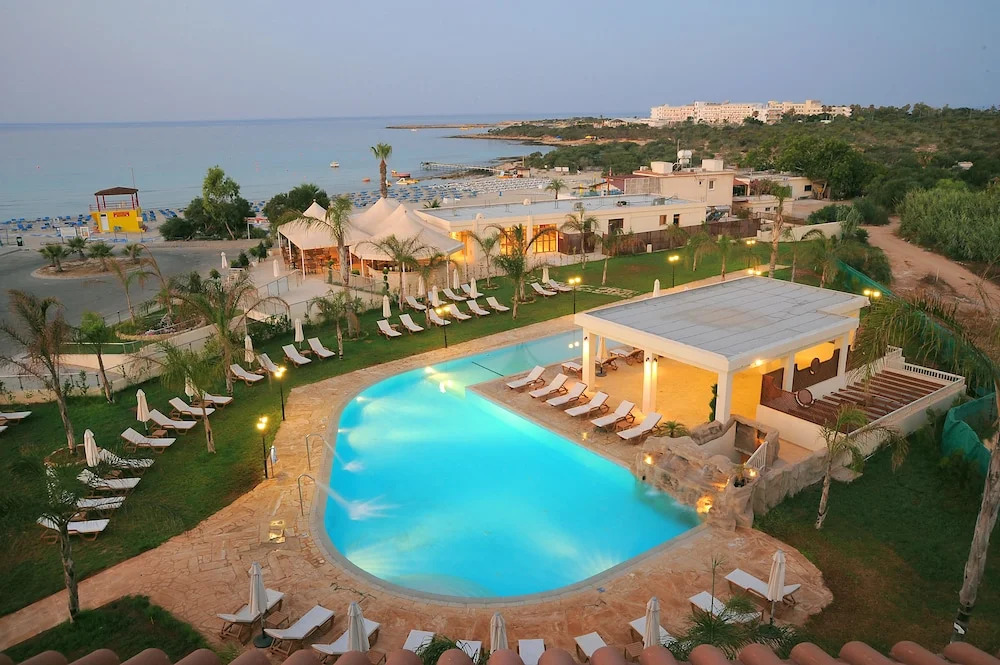 Olympic Bay - Adults Only