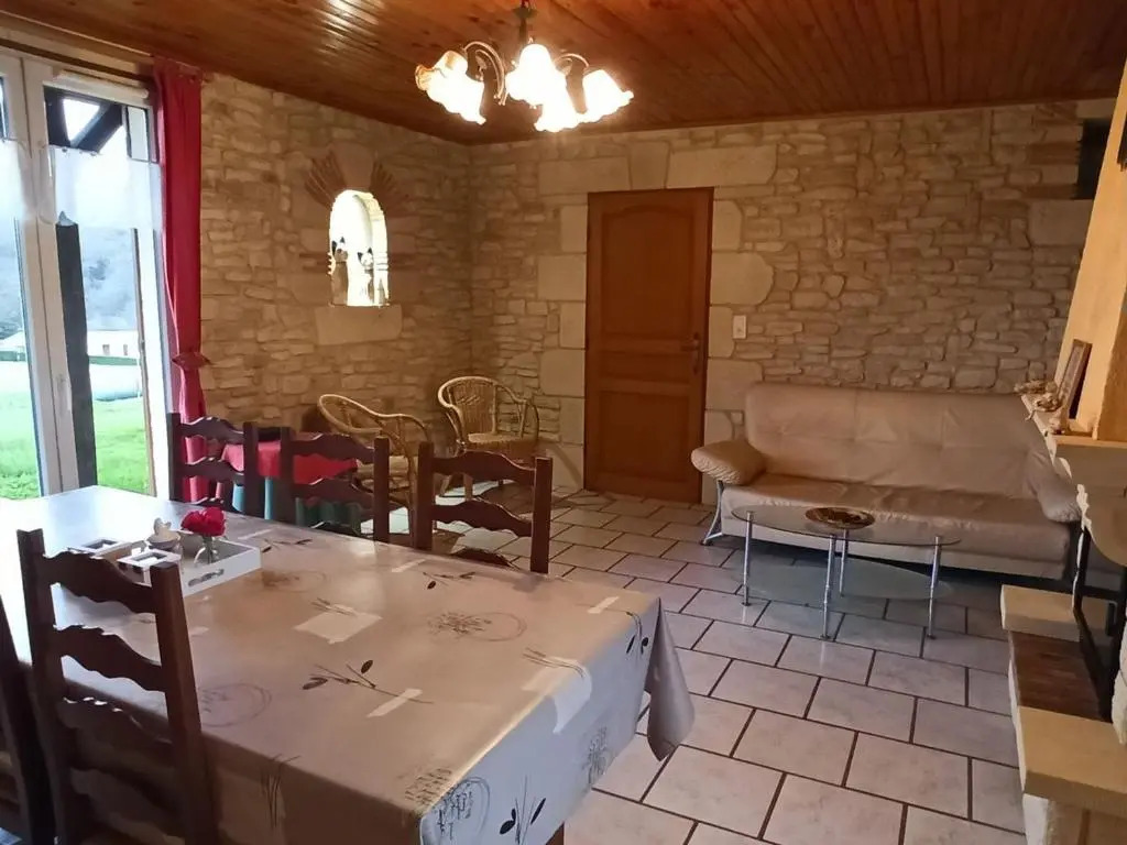 Gîte idéal pour cure thermale, proche port de plaisance, terrasse et grand terrain. - FR-1-589-69