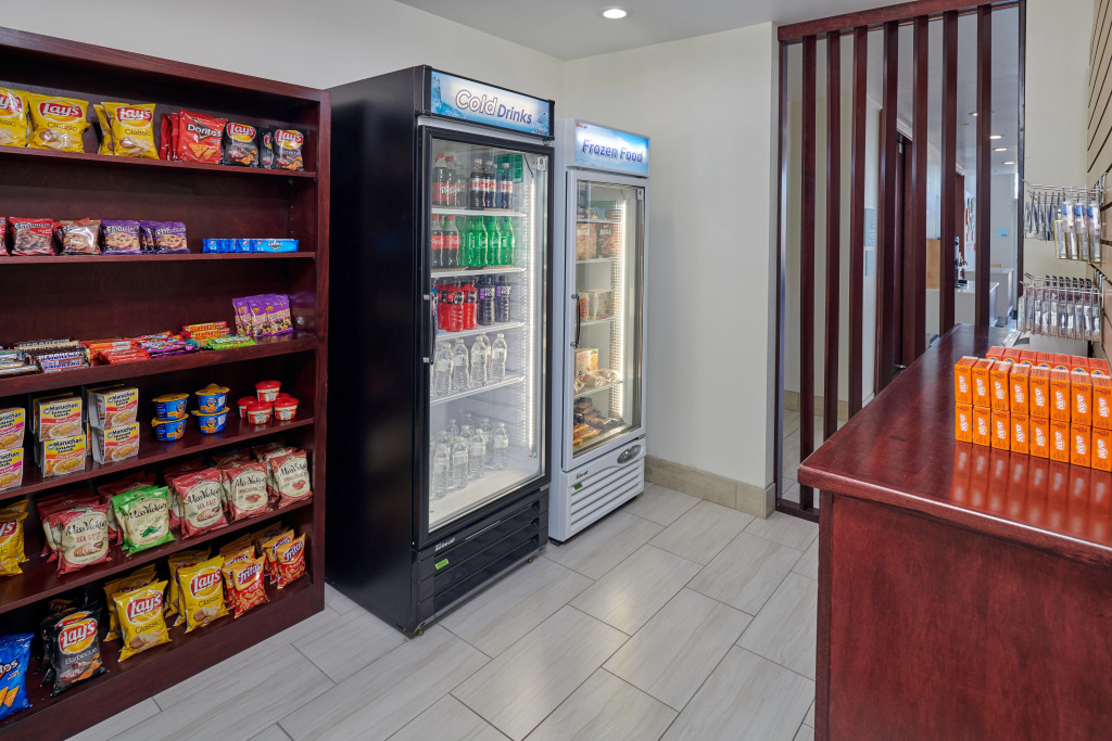 Holiday Inn Express & Suites El Paso East-Loop 375 by IHG