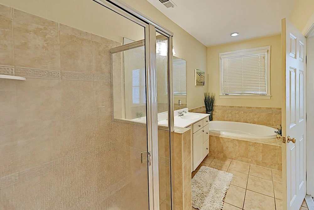 Bay Breeze On Sunset Island 6 Blocks To Ocean 5 Bedroom Townhouse