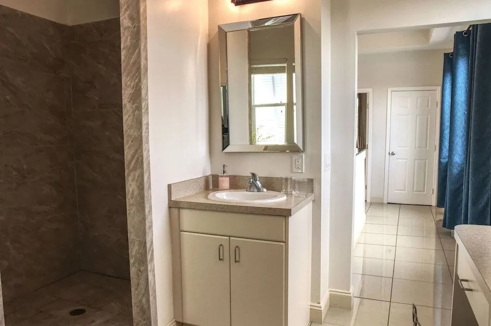 Lake Norma Luxury Living - Coronas Azul