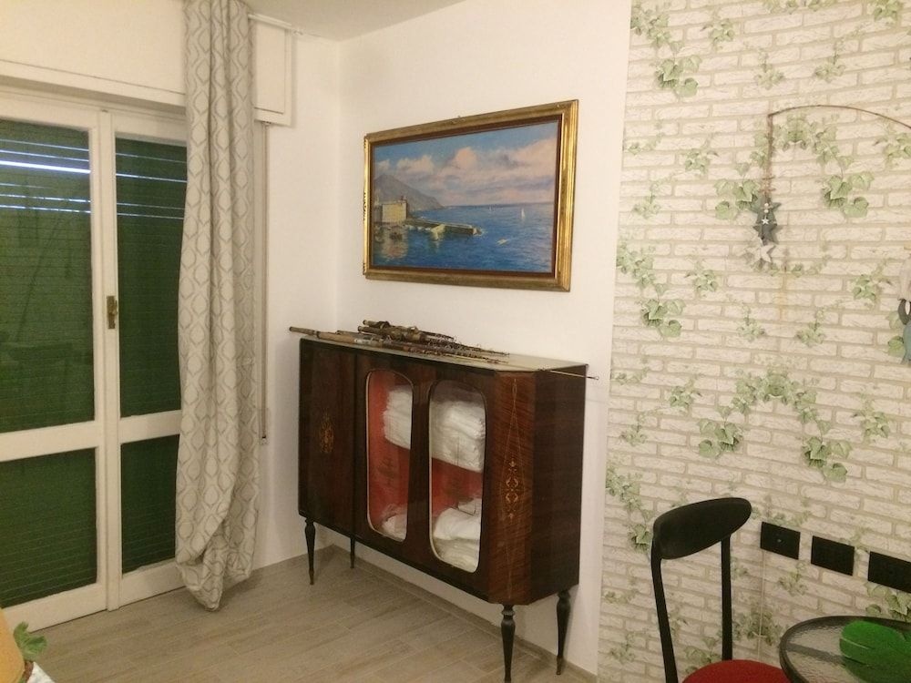 GUEST HOUSE BERZEFI