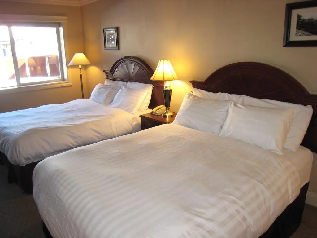 Revelstoke Lodge