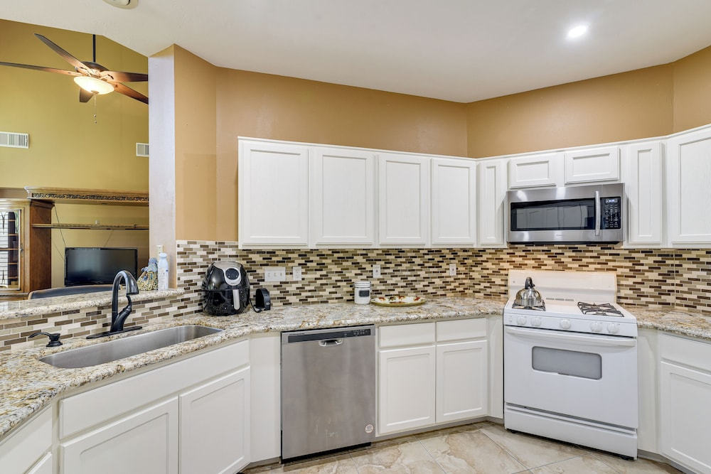 3,500-sq-ft Retreat w/ Private Yard in Sugar Land!