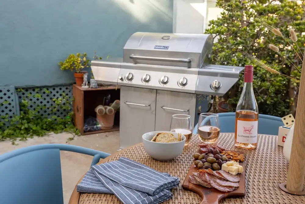 Grant Hill 2 Unit Buyout by Avantstay 7 BR 2 Unit Home w/ Patio