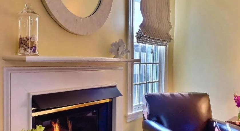 Carriage House Inn