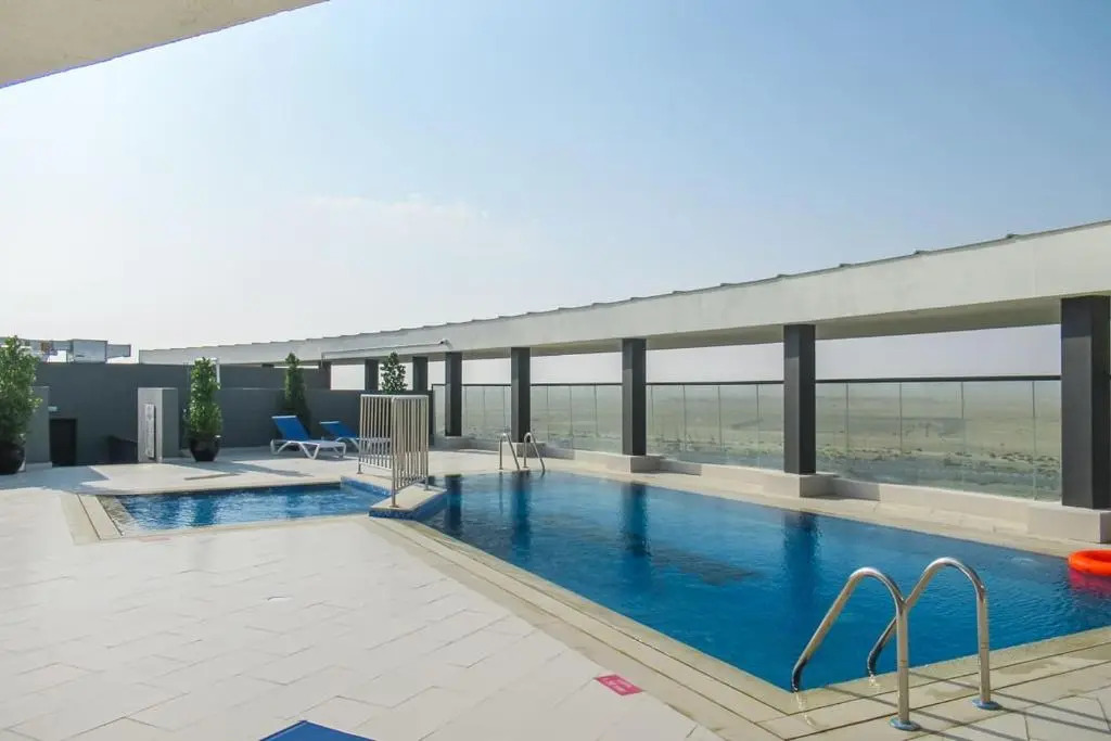 Frank Porter - Majestique Residence